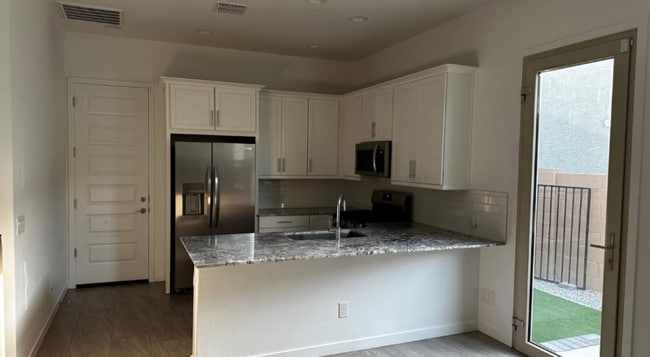Building Photo - 4011 W Estes Way