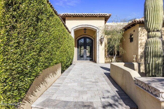 Foto del edificio - 9222 E Rimrock Dr