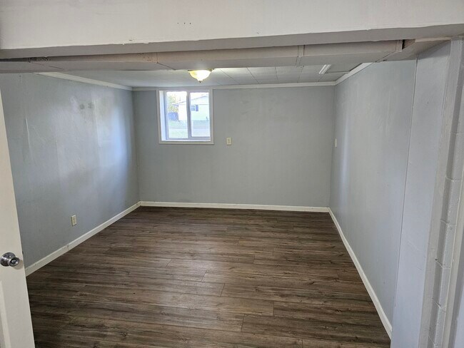 Foto del edificio - 471 Vincent Ave