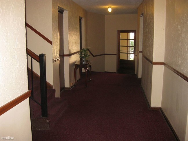 Building Photo - 11843 Edgewater Dr
