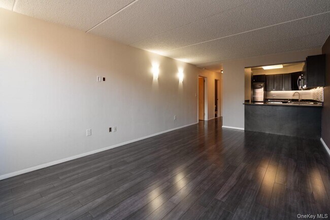 Foto del edificio - 703 Pelham Rd