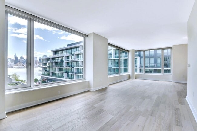 Building Photo - 1000 Ave at Port Imperial