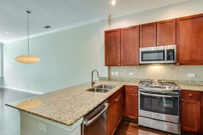 Building Photo - 944 N Crosby St