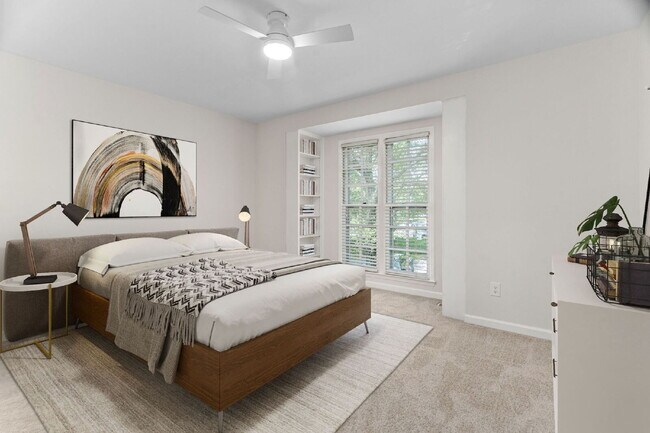 Foto del edificio - Stylish & Fully Updated 2-Bedroom Townhous...