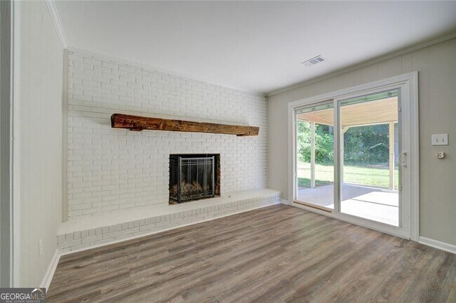 Foto del edificio - 4566 Mountain Creek Dr