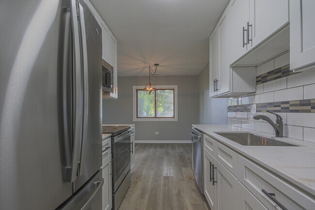 Foto del edificio - 1605 North Milwaukee Avenue, Unit 3B
