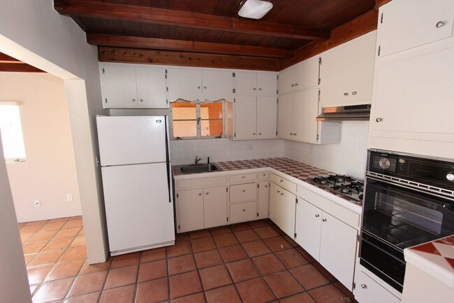 Building Photo - 3319 E Willard Street 3 Tucson AZ 85716