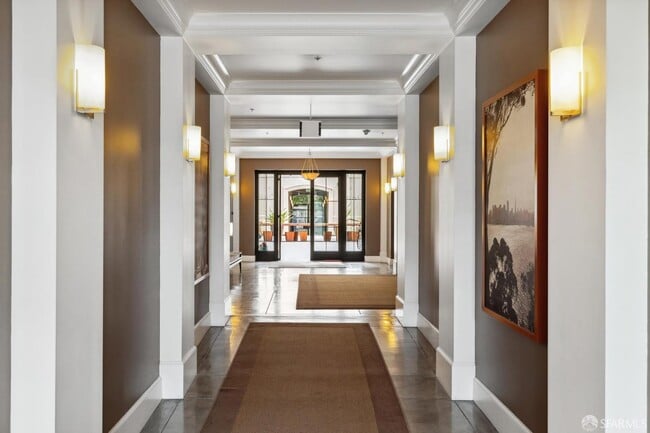 Building Photo - 821 Folsom St