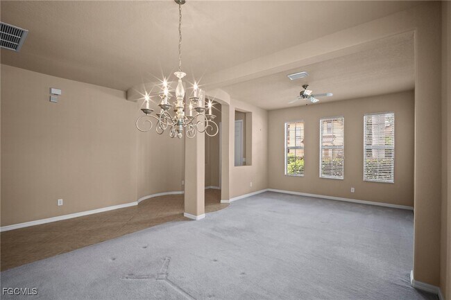 Building Photo - 12168 Country Day Cir