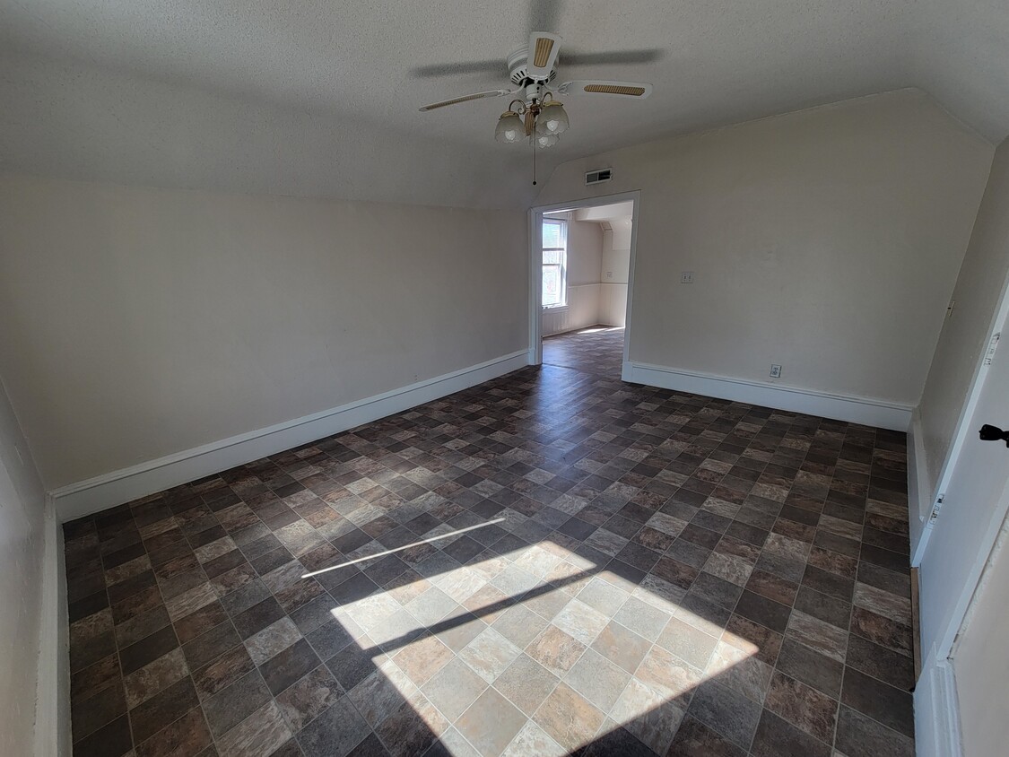 Foto principal - 624 Jefferson St NE
