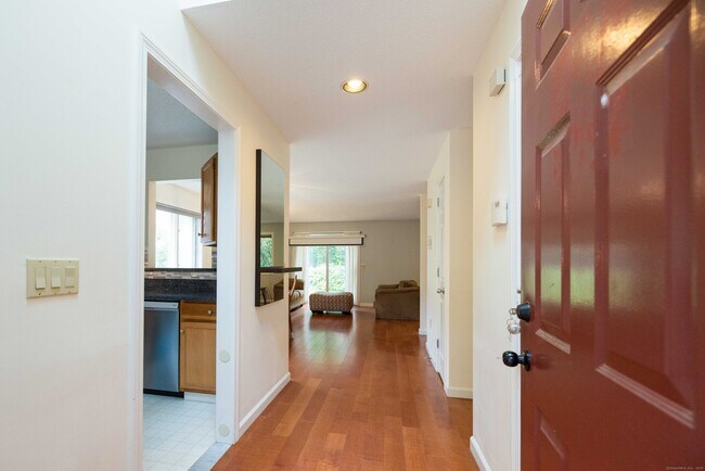 Foto del edificio - 113 Courtyard Ln