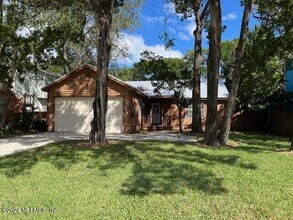 Building Photo - 458 Arricola Ave