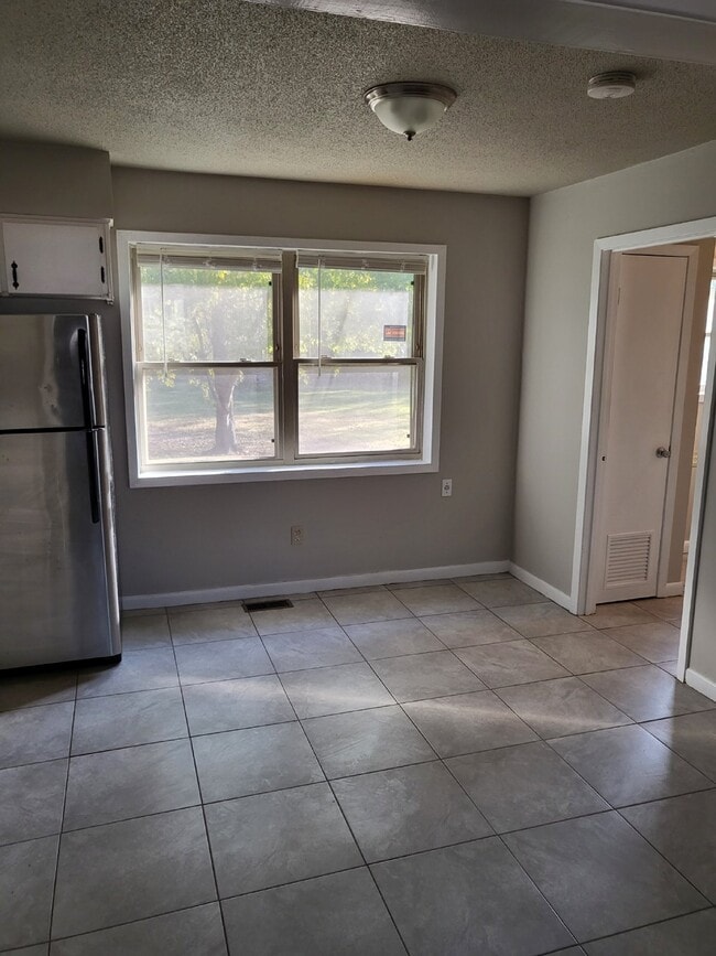 Building Photo - "Charming 3-Bedroom Home in Brookland - Co...