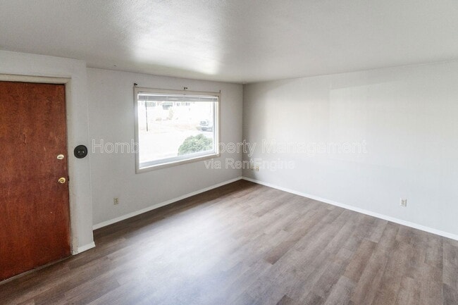 Building Photo - 628 E Euclid Ave