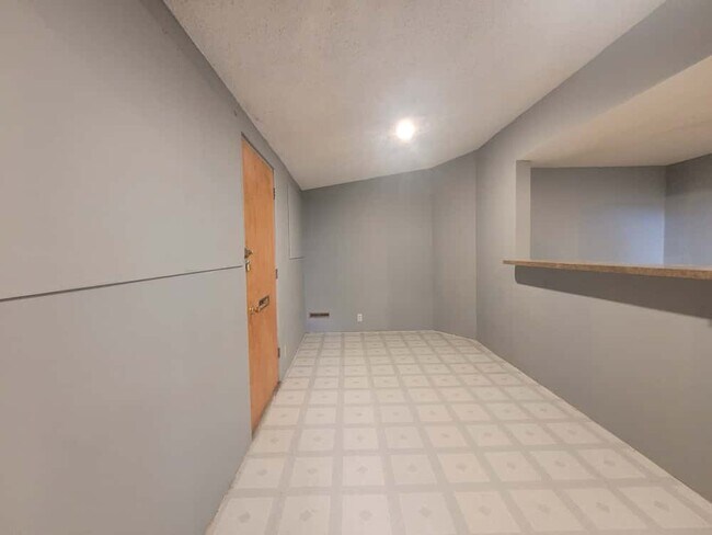 Foto del edificio - 704 W 1st St