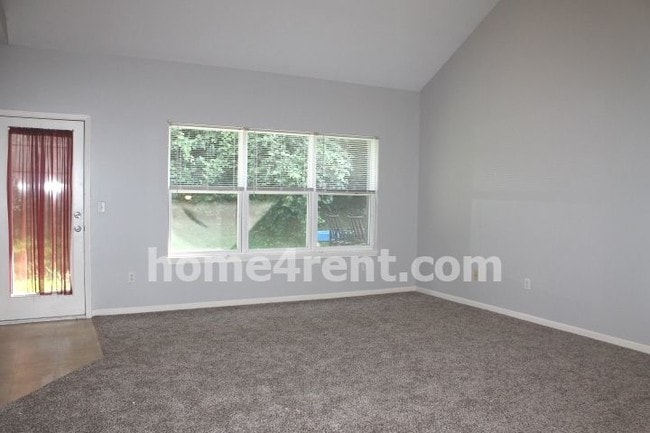 Building Photo - 1932 N 80th Ct