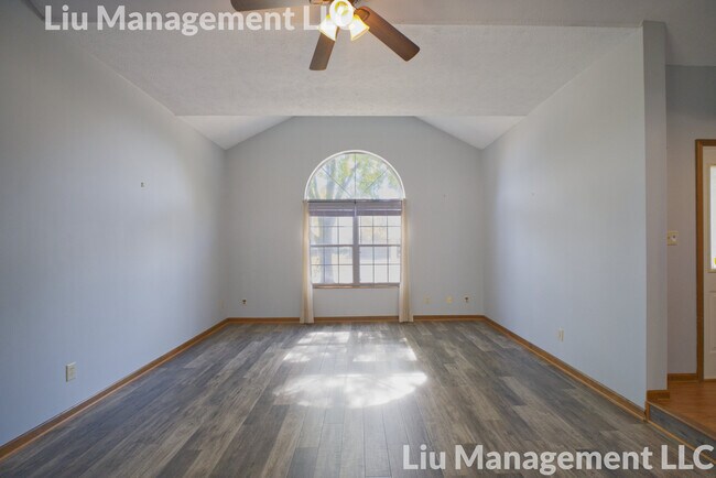 Foto del edificio - 6010 Petersburg Pky