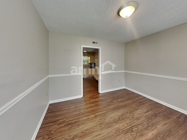 Foto del edificio - 12631 Delman Ln
