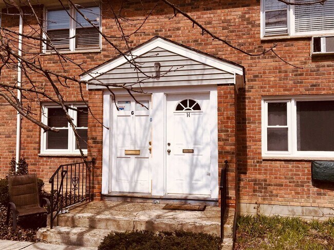 Building Photo - 1668 U.S. 9