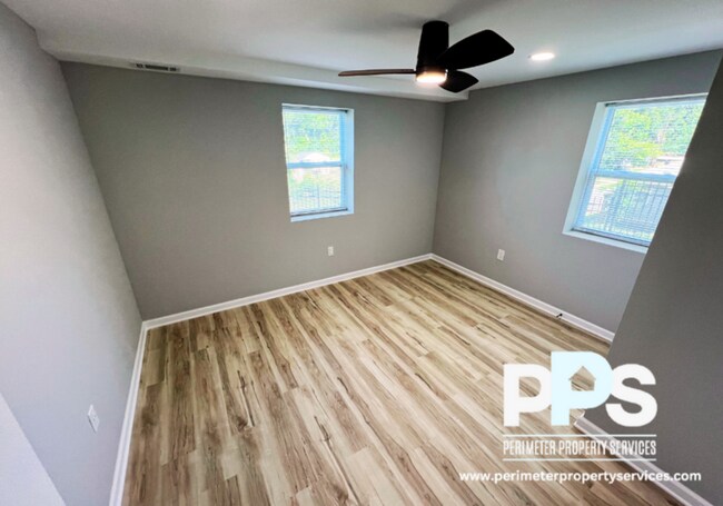 Building Photo - 605 Paines Ave NW