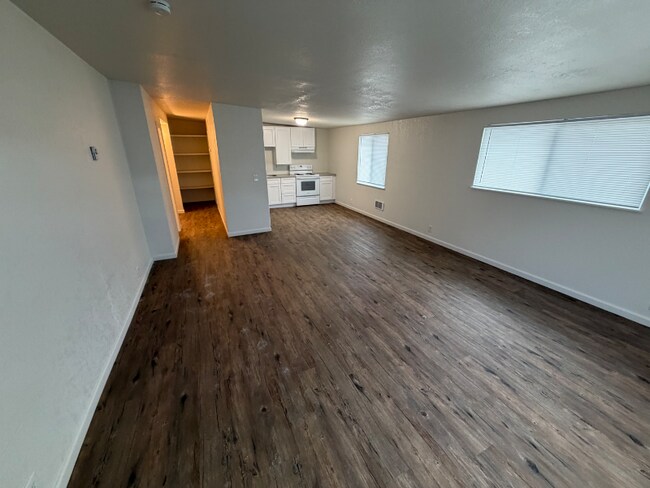 Foto del edificio - 63757 Harriet Rd