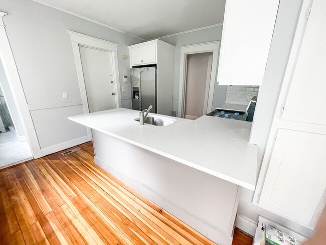 Building Photo - 236 Nicoll St