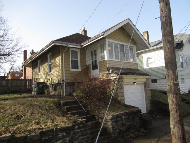 Foto del edificio - 2023 Lawn Ave