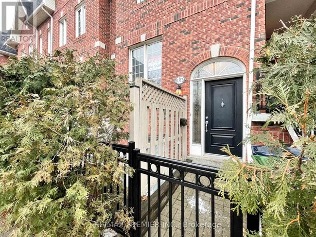 Building Photo - 1013A COLLEGE STREET