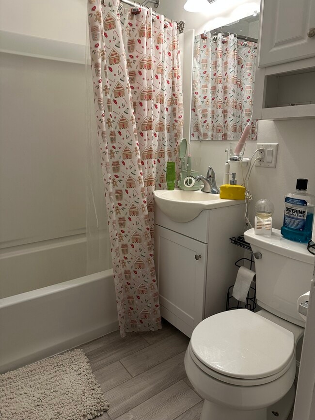 Building Photo - 208 Buena Vista Ave