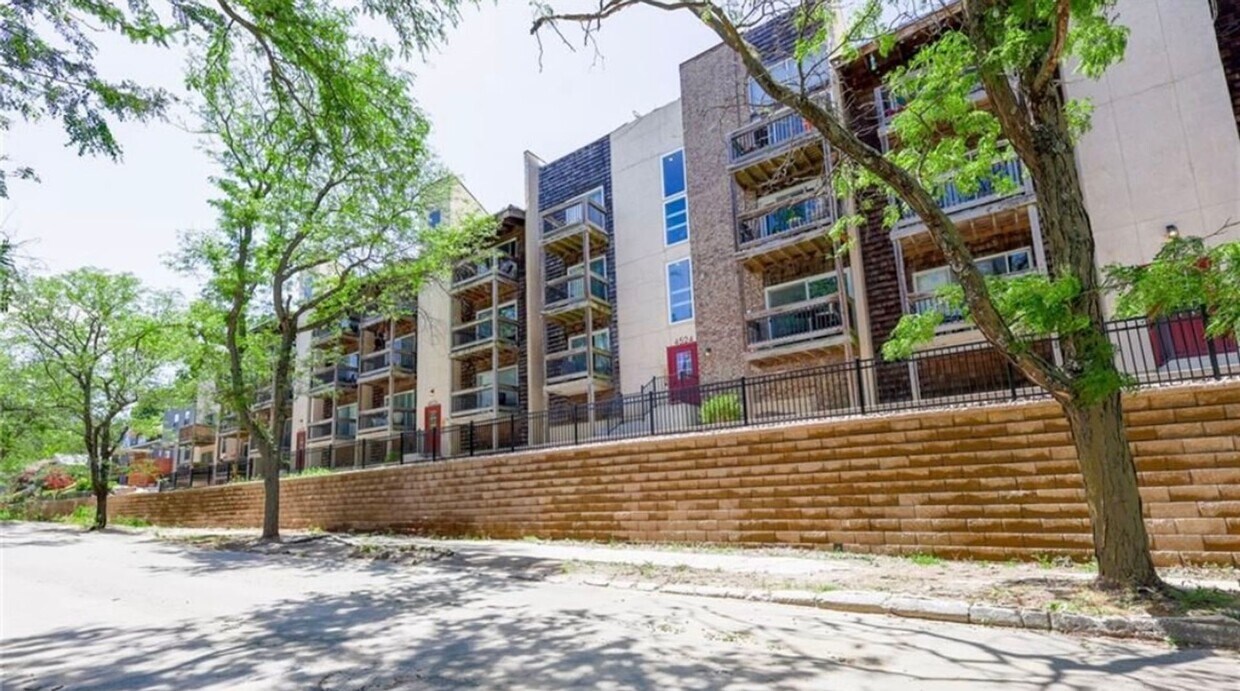 Foto principal - 4524 Holly St