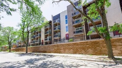 Building Photo - 4524 Holly St