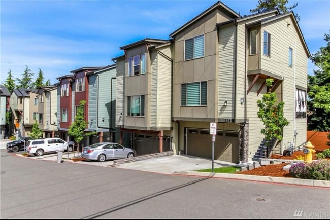 Photo - 324 S 47th St Townhome