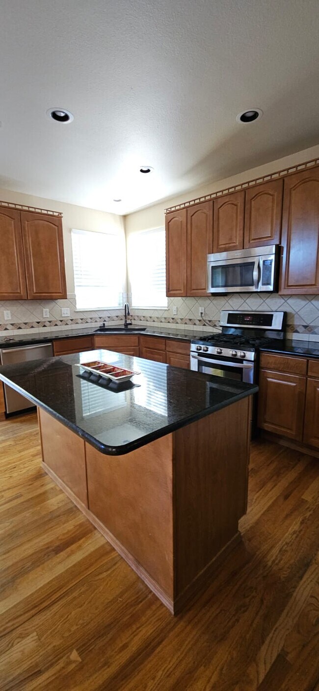 Foto del edificio - 4653 Bethany Ct