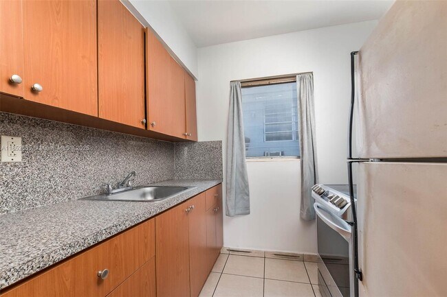 Foto del edificio - 934 Meridian Ave