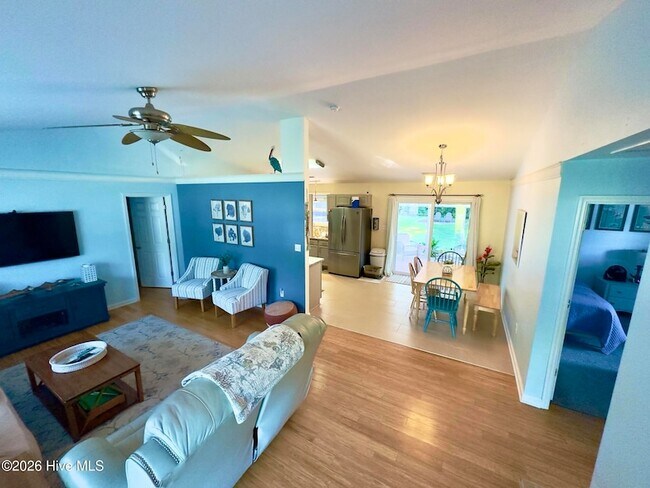 Foto del edificio - 126 Marcil Ln