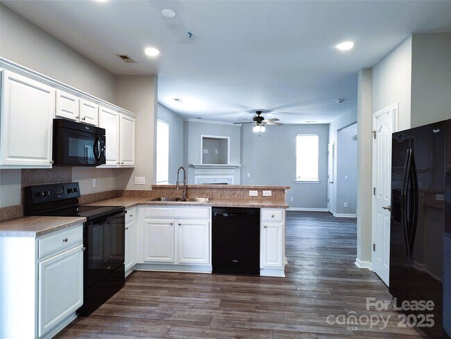 Foto del edificio - 16127 Circlegreen Dr