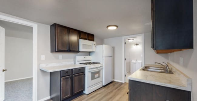 Foto del edificio - Brand NEW everything! Stunning 2 bedroom h...