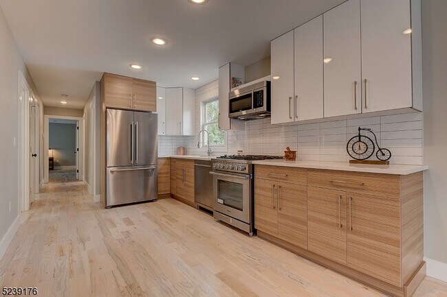 Foto del edificio - 81 Mission St