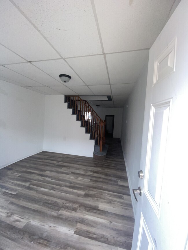 Building Photo - 2514 N Water St
