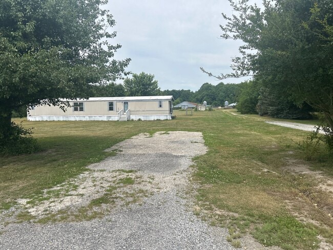 Building Photo - 27461 Martins Farm Rd