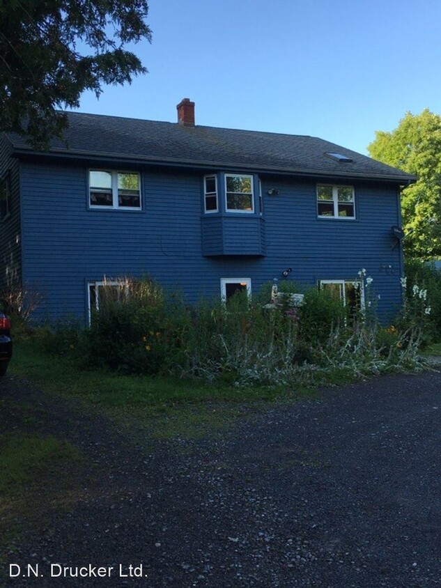 Primary Photo - 3 br, 2 bath House - 7691 Number 4 Road West