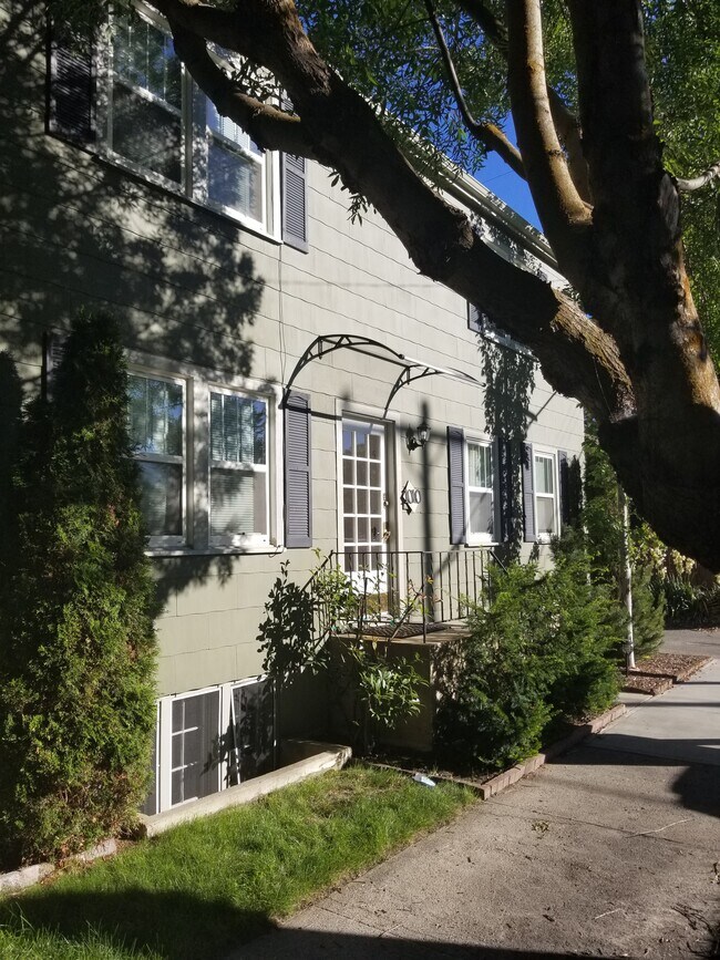 Building Photo - 1010 N 24th Street
