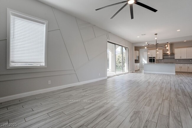 Building Photo - 367 Pollino Peaks St