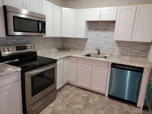 Foto del edificio - 3575 Ironwood Pl