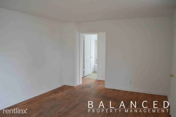 Foto del edificio - 2 br, 1 bath House - 2817 SE Minnesota Ave