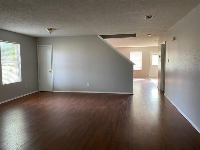 Building Photo - 4501 Courtside Dr