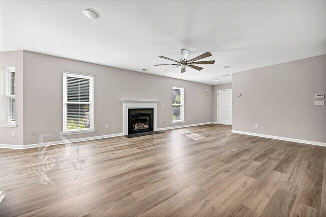 Building Photo - 1039 Glencroft Dr