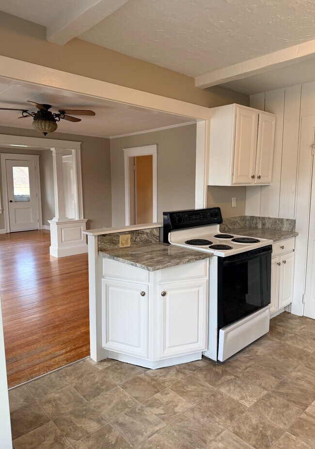 Foto del edificio - 260 Providence Rd