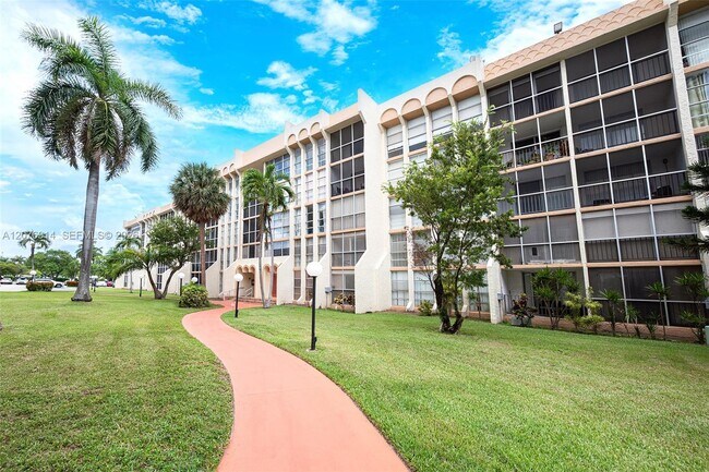Building Photo - 801 Three Islands Boulevard