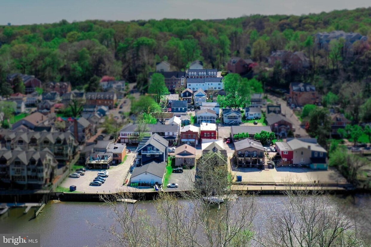 Primary Photo - 1551 Rivertown Pl